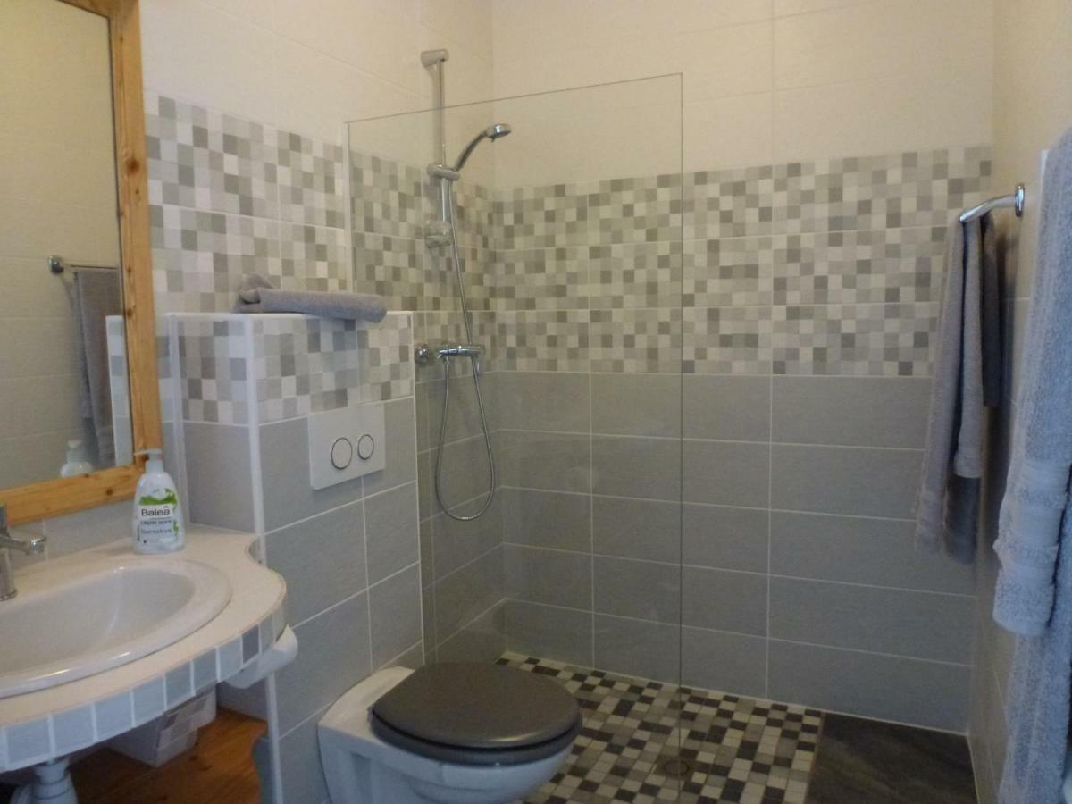 Redspring Chambres D'Hotes Coligny Екстериор снимка