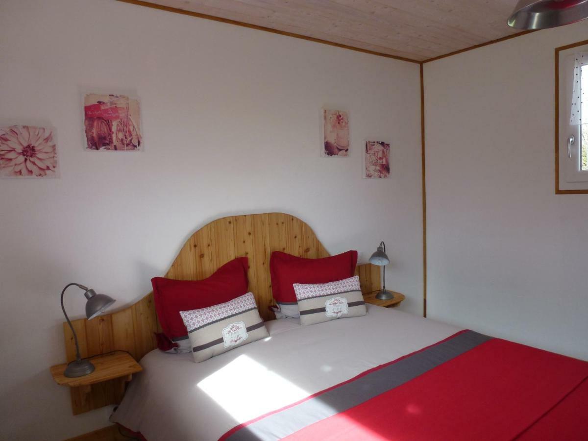 Redspring Chambres D'Hotes Coligny Екстериор снимка