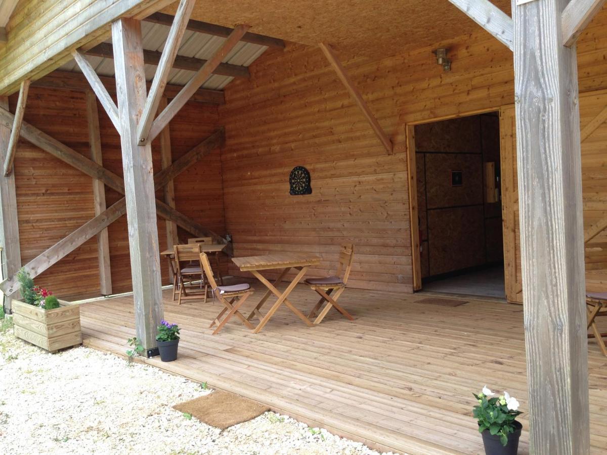 Redspring Chambres D'Hotes Coligny Екстериор снимка